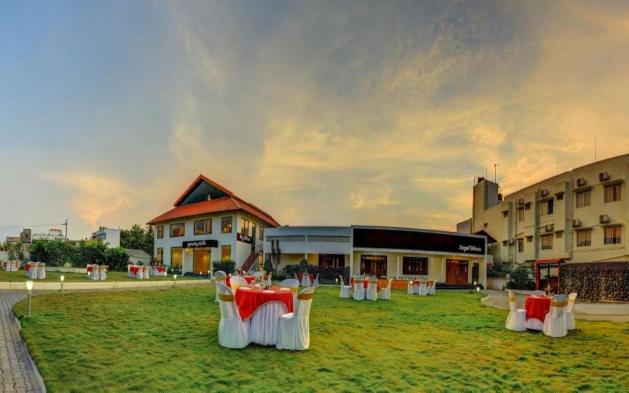 מייזור Hotel Kalyani מראה חיצוני תמונה