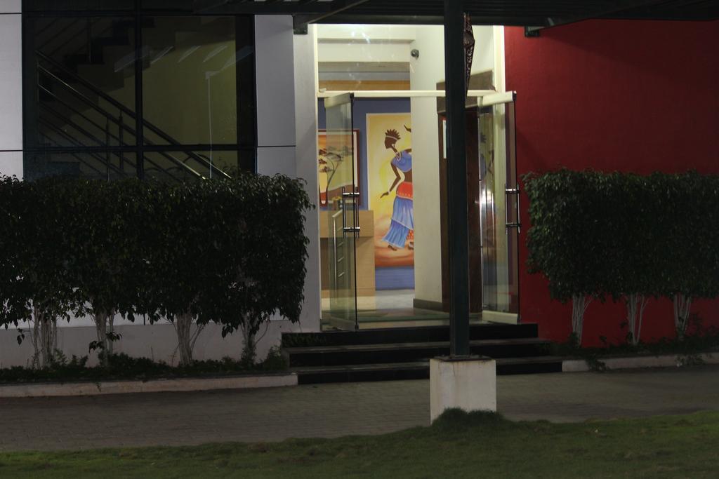 מייזור Hotel Kalyani מראה חיצוני תמונה