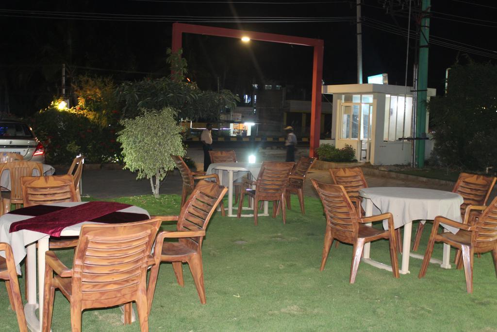 מייזור Hotel Kalyani מראה חיצוני תמונה