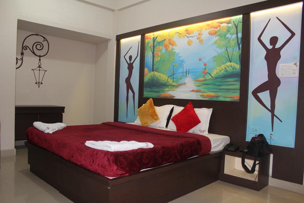 מייזור Hotel Kalyani חדר תמונה