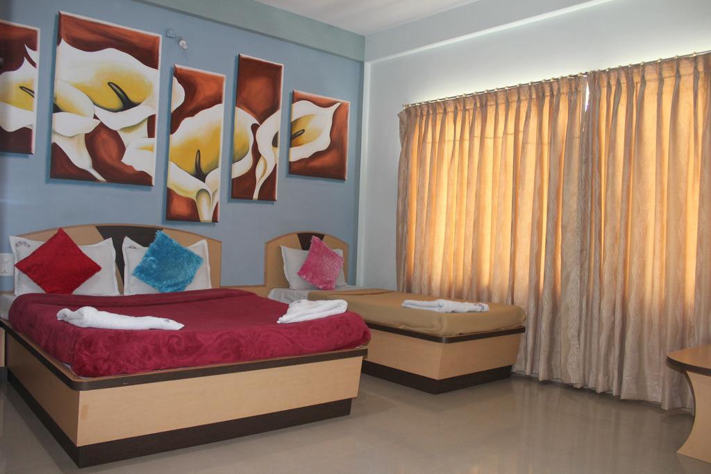 מייזור Hotel Kalyani חדר תמונה